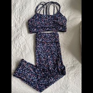 Gap Women’s Leggings & Top Set